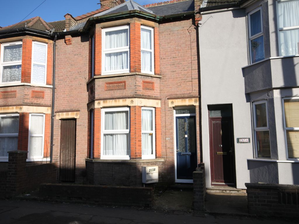 3 bed terraced house to rent in Park Street, Luton LU1 Zoopla