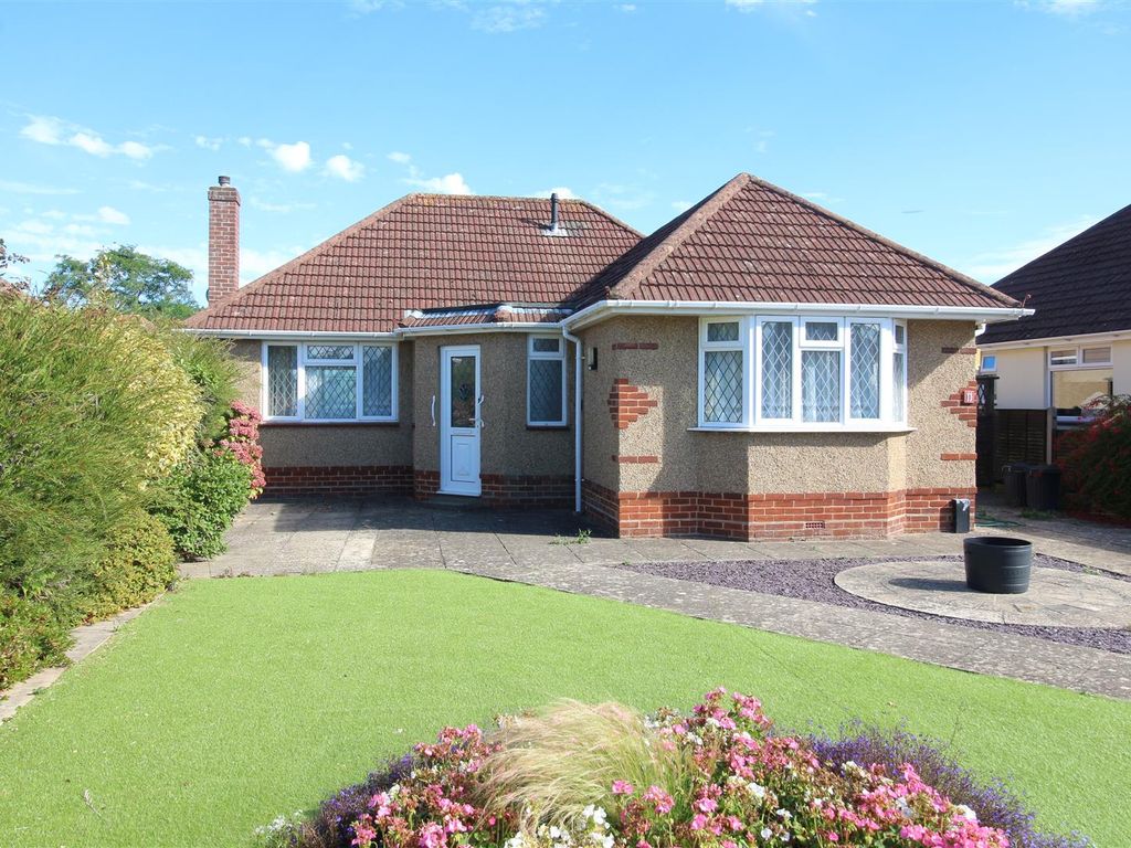 2 bed bungalow for sale in Furze Croft, New Milton, Hampshire BH25, £440,000 Zoopla