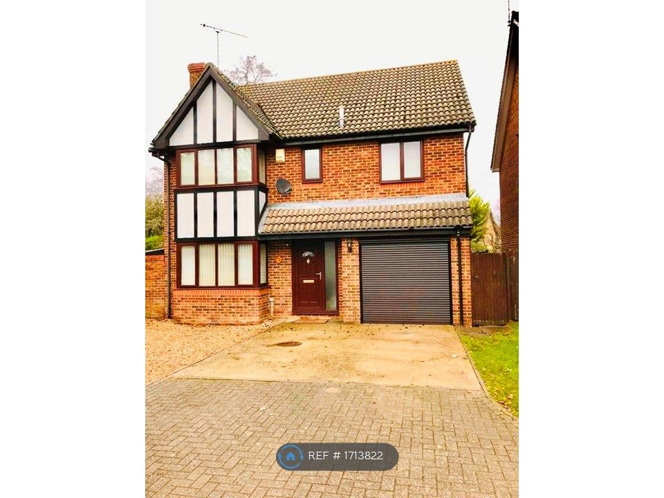 4 bed detached house to rent in Tamworth Drive, Fleet GU51 Zoopla