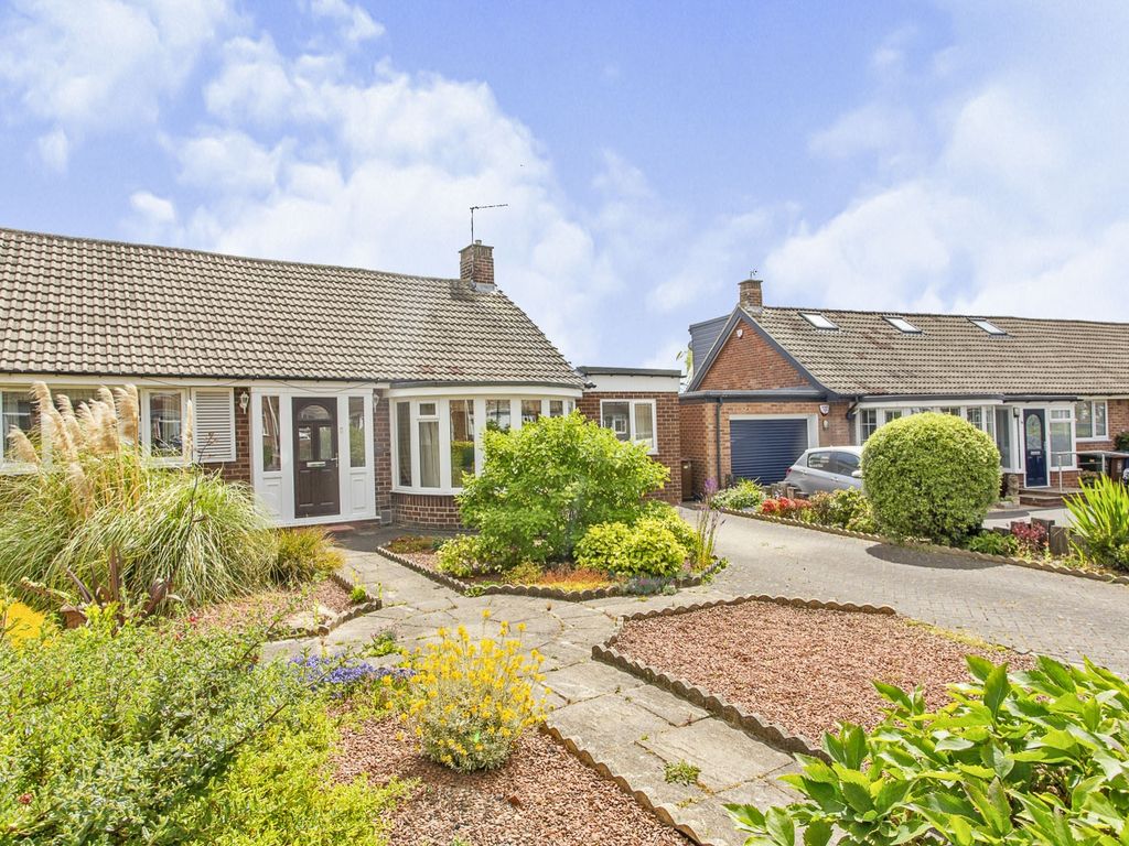 3 bed semidetached bungalow for sale in Briardene Crescent, Newcastle