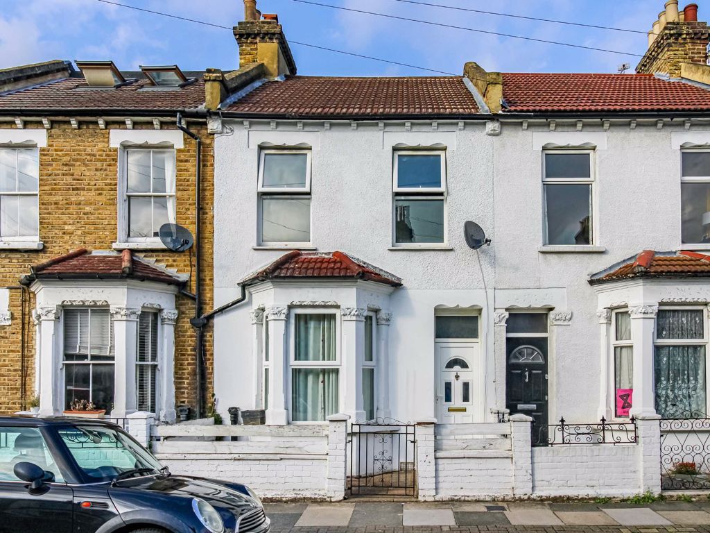 4 bed property to rent in Graveney Road, London SW17 Zoopla