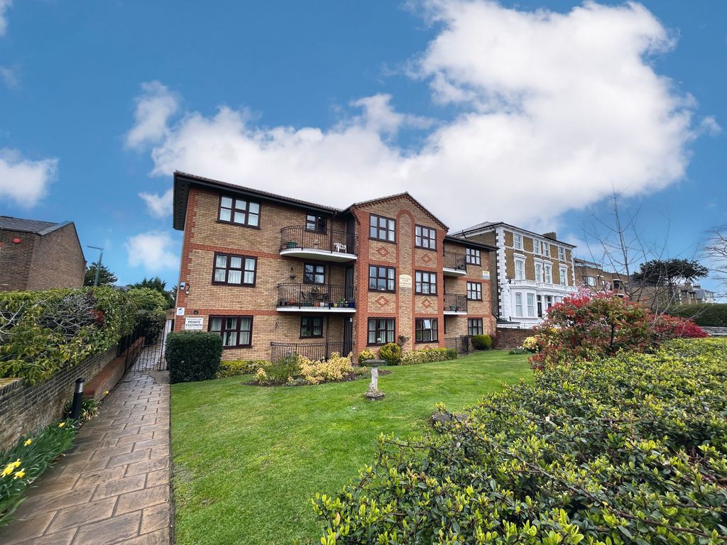 2 bed flat for sale in Crook Log, Bexleyheath DA6 Zoopla