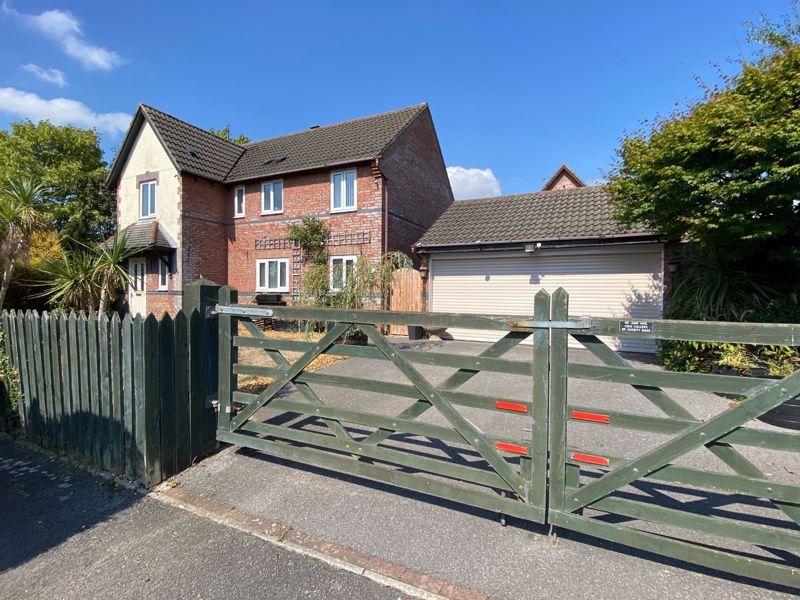 4 bed detached house for sale in Speedwell Drive, Rhoose, Barry CF62