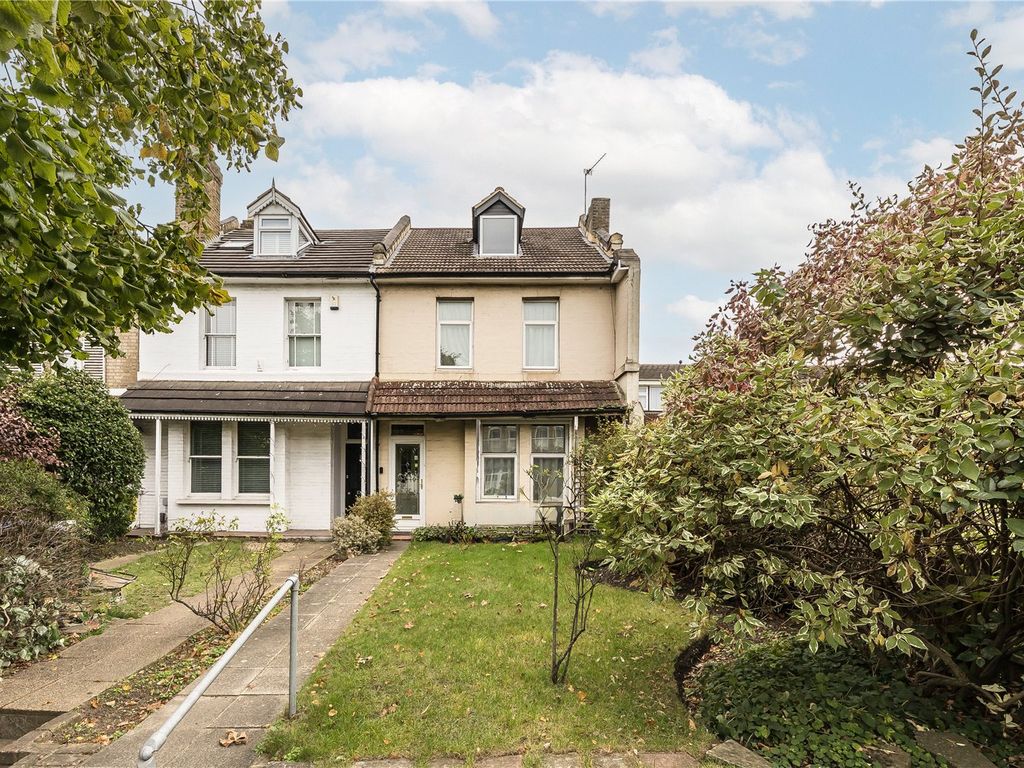 5 bed detached house for sale in Station Road, Sidcup DA15, £550,000 Zoopla