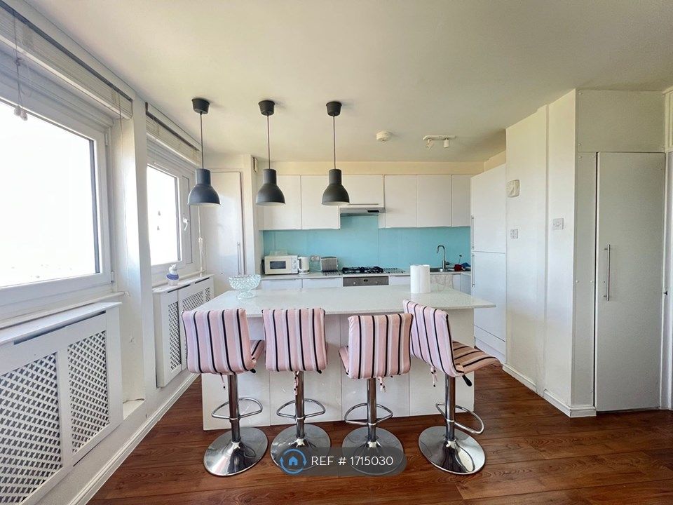 3 bed flat to rent in Kelvedon House, London SW8 Zoopla