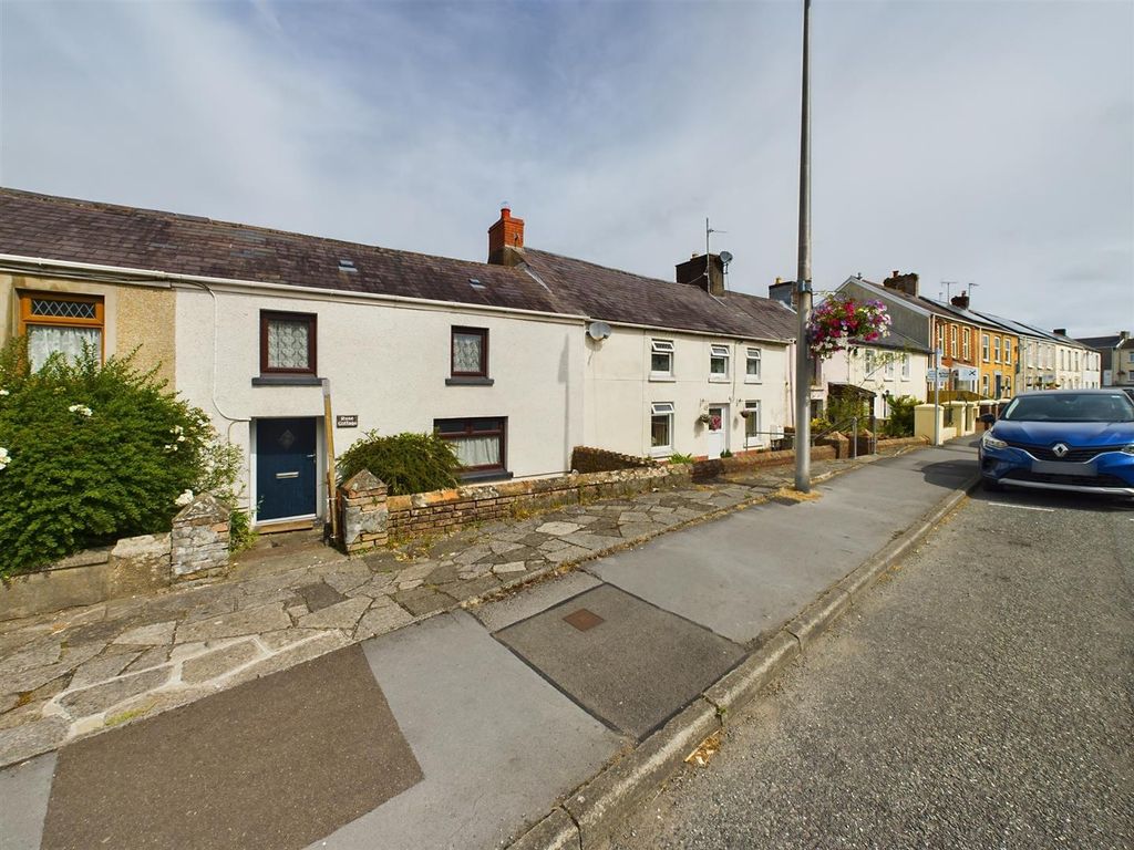 2 bed cottage for sale in New Street, Kidwelly SA17, £115,000 Zoopla