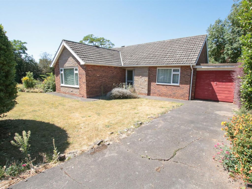 3 bed detached bungalow for sale in Ash Hill Crescent, Hatfield