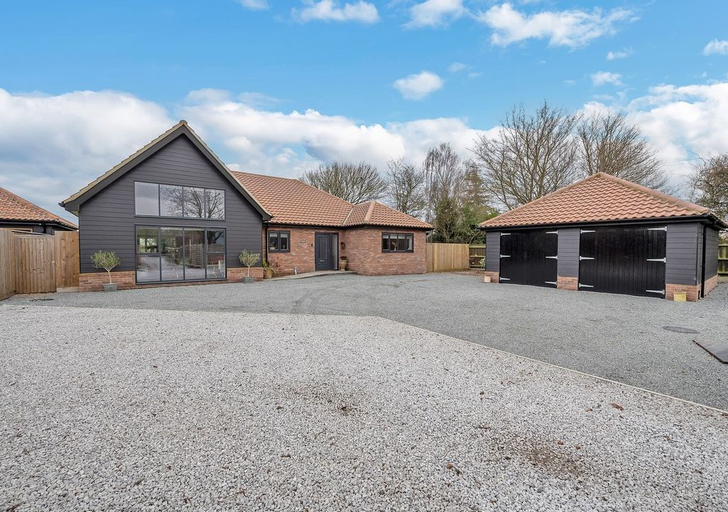 5 bed detached house for sale in Broad Road, Cotton, Stowmarket IP14, £800,000 Zoopla