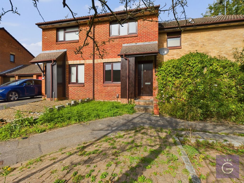 2 bed terraced house to rent in Broad Hinton, Twyford RG10, £1,450 pcm