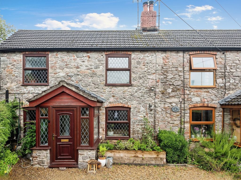 3 bed semidetached house for sale in Station Road, Charfield, Wotton