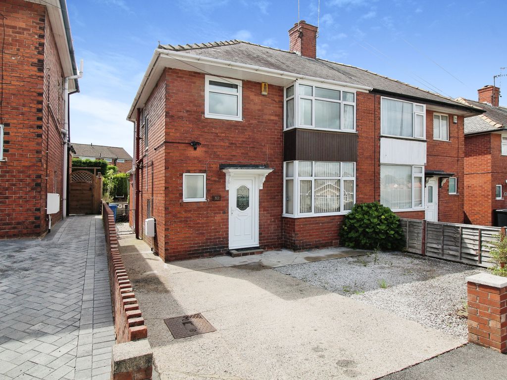 3 bed semidetached house for sale in Newbold Back Lane, Chesterfield S40, £195,000 Zoopla