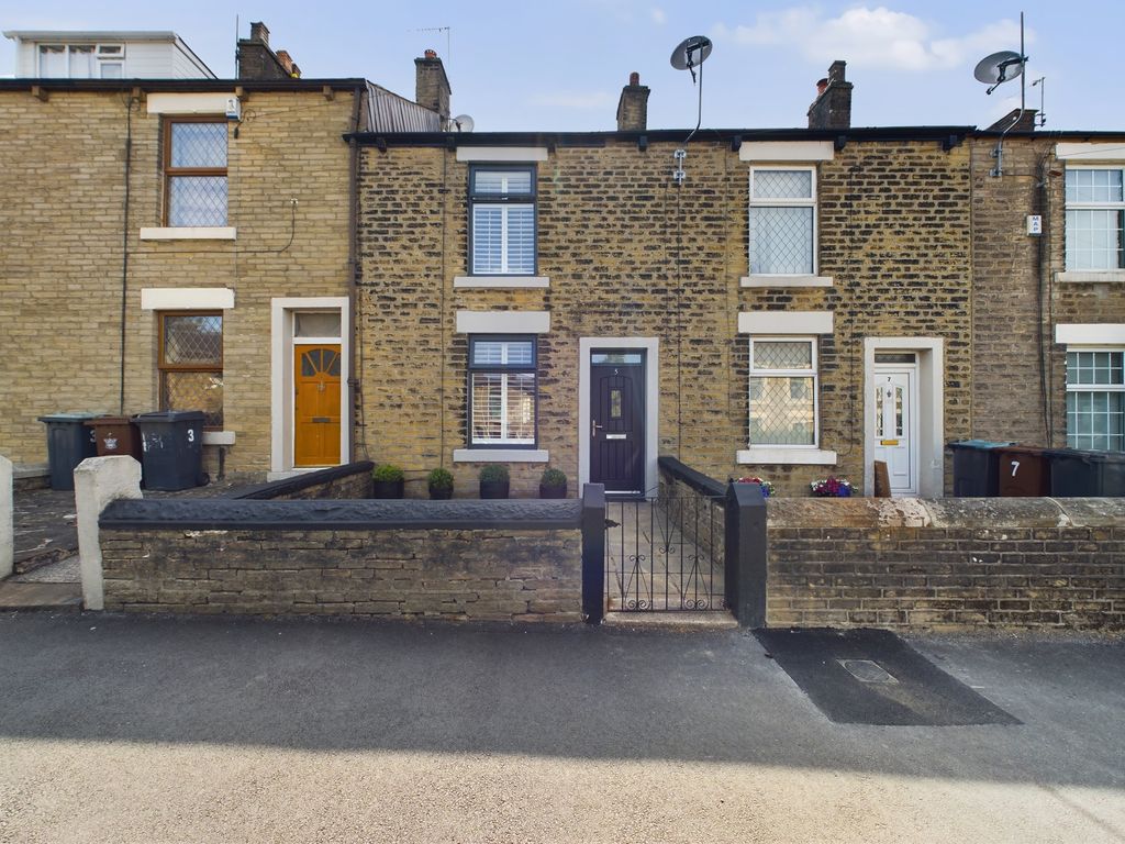2 bed terraced house for sale in Green Lane, Hadfield, Glossop SK13