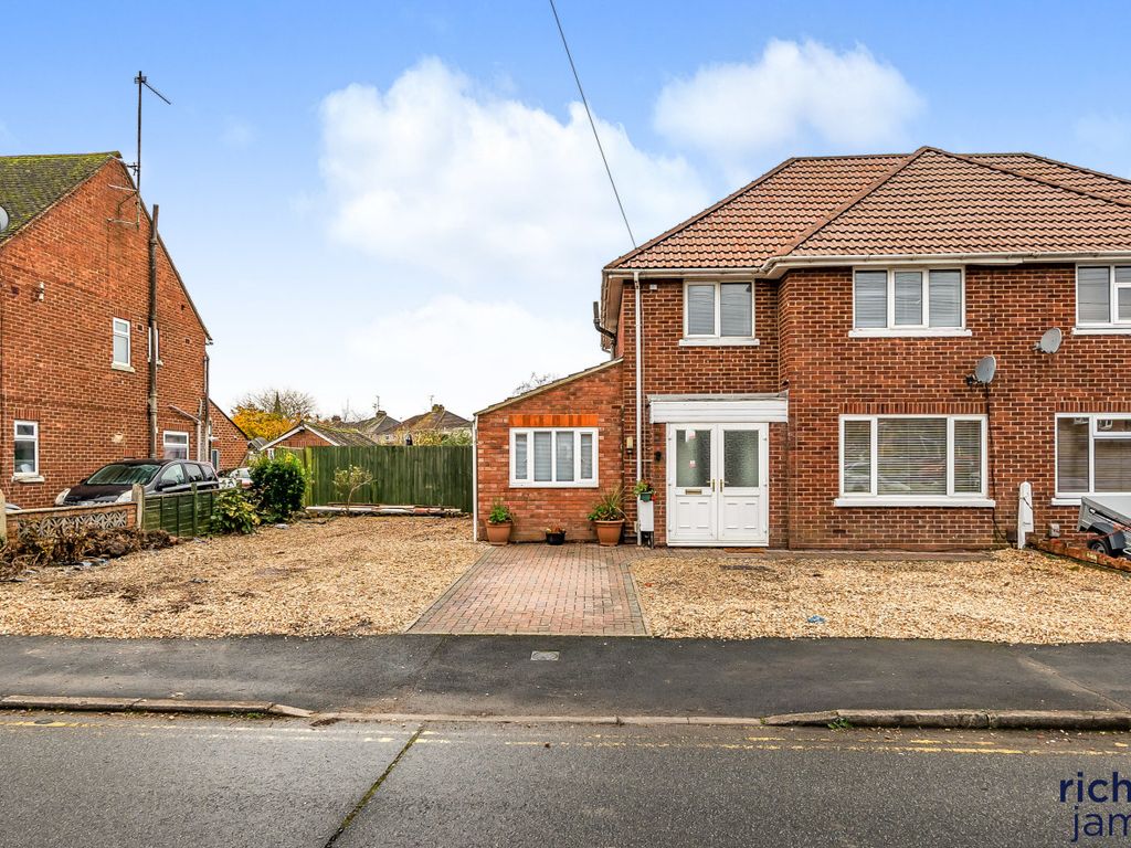 3 bed semidetached house for sale in Eastern Avenue, Old Walcot