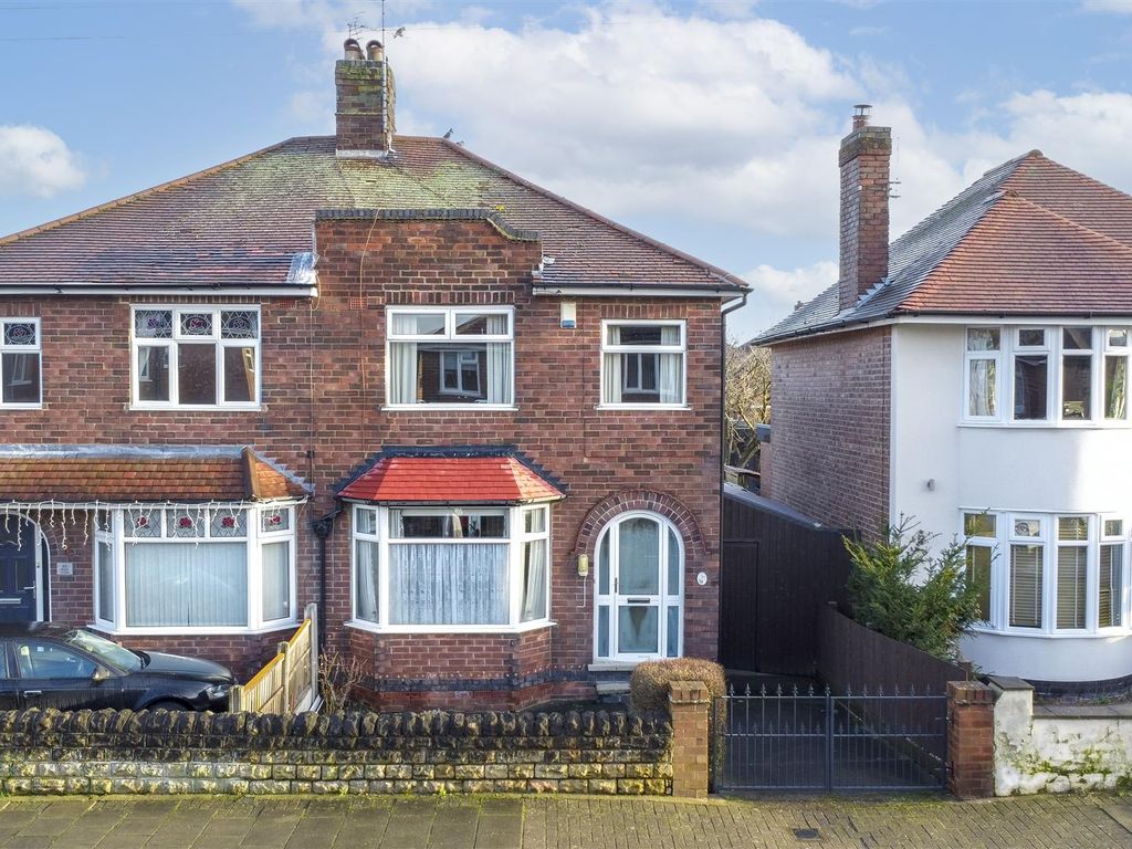 3 bed semidetached house for sale in Beech Avenue, Beeston, Nottingham