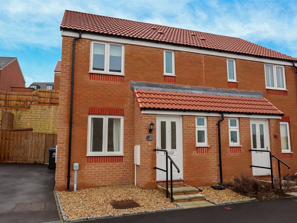 3 bed semidetached house for sale in Sumbler Drive, Calne SN11, £