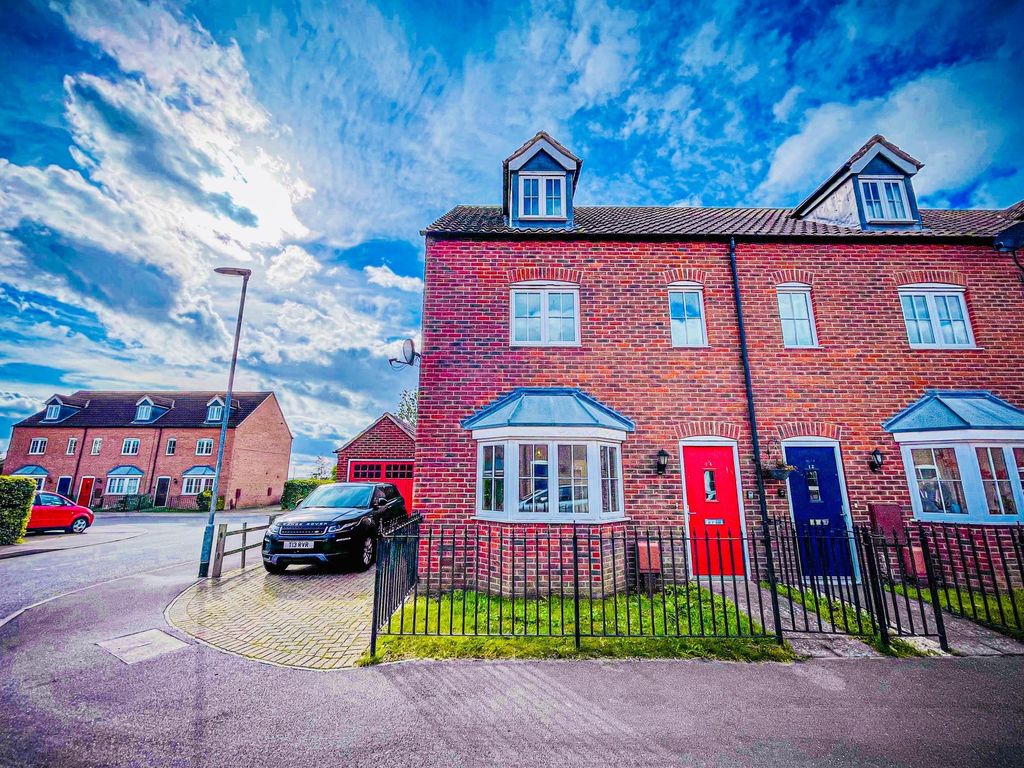 3 bed end terrace house to rent in St. Lawrence Drive, Bardney, Lincoln