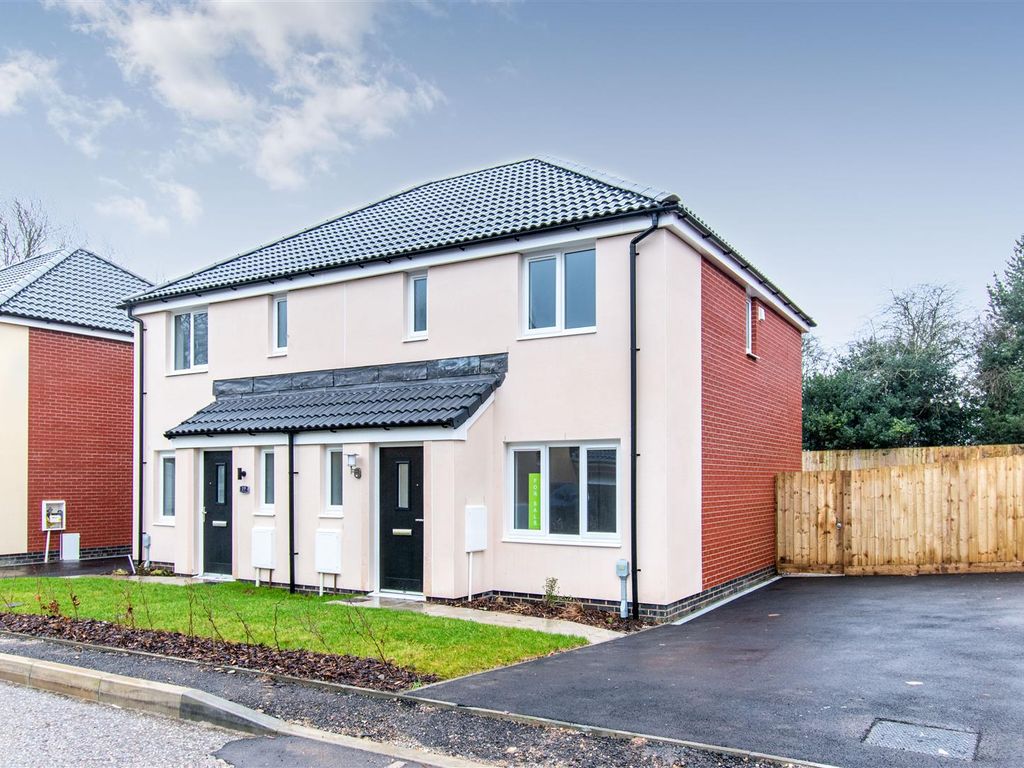 3 bed semidetached house for sale in Carlton Way, Liskeard PL14 Zoopla