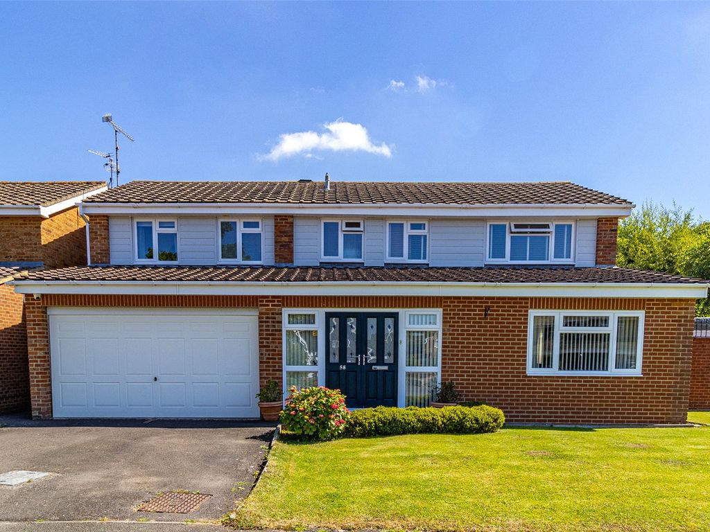 4 bed detached house for sale in Fairlawn, Liden, Swindon, Wiltshire