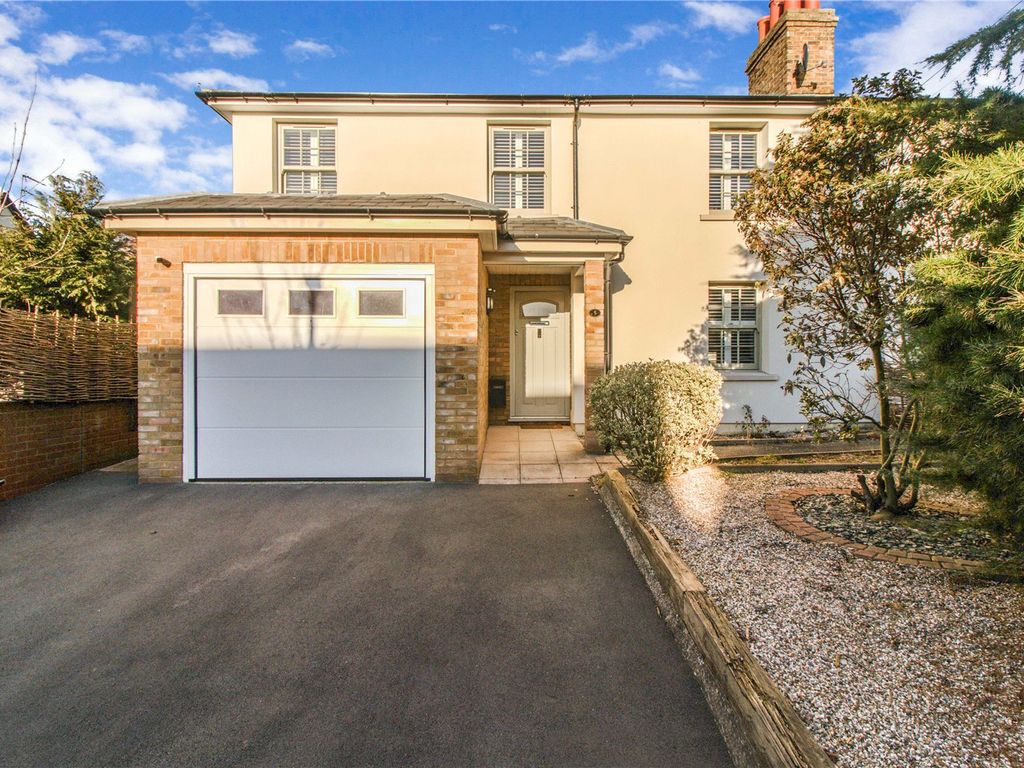 Van Diemans Lane, Chelmsford, Essex CM2  