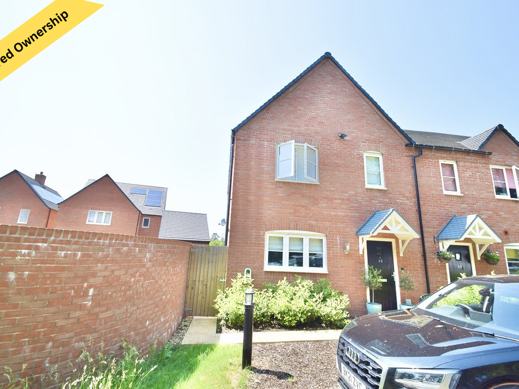 3 bed end terrace house for sale in Close, Fernhill Heath
