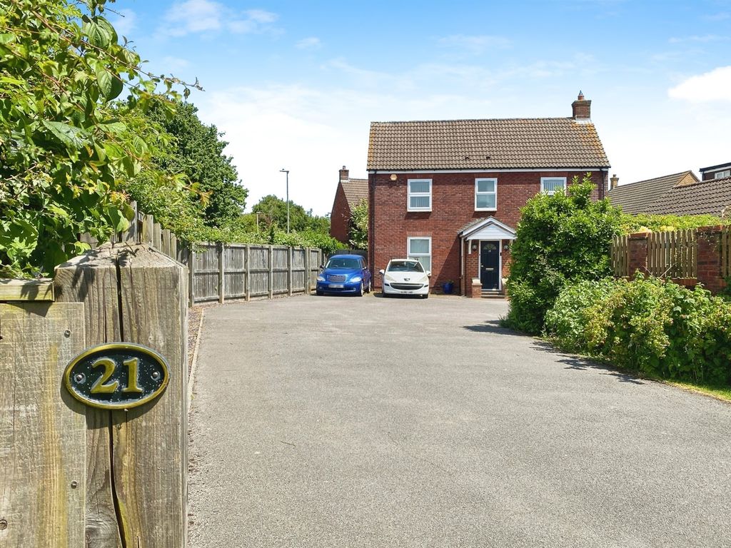 4 bed detached house for sale in Cresswell Drive, Hilperton, Trowbridge