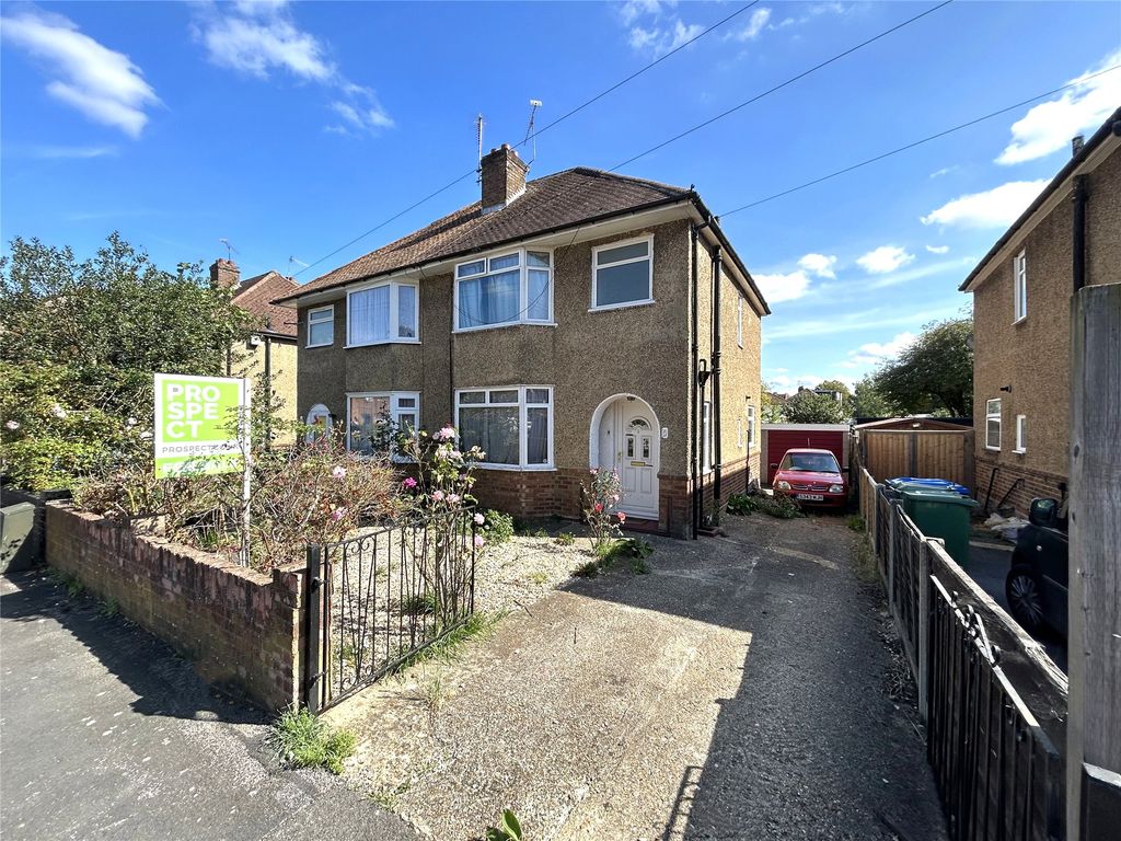3 bed semidetached house for sale in Crossways, Aldershot, Hampshire