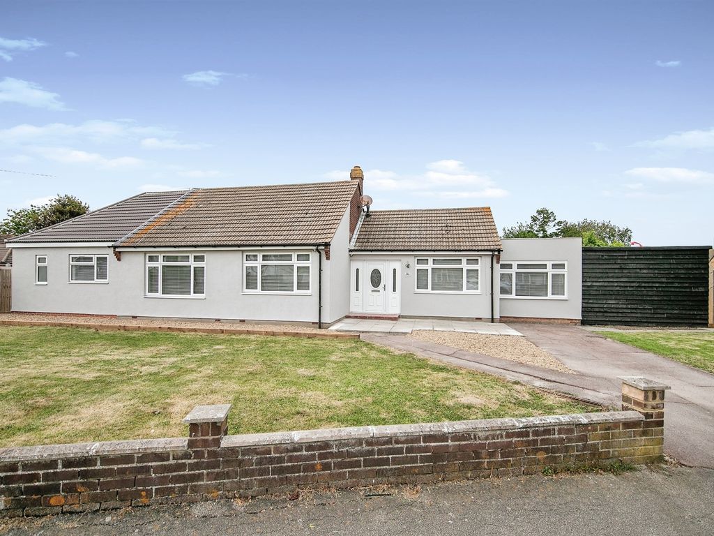 3 bed detached bungalow for sale in St. Johns Road, ClactonOnSea CO16