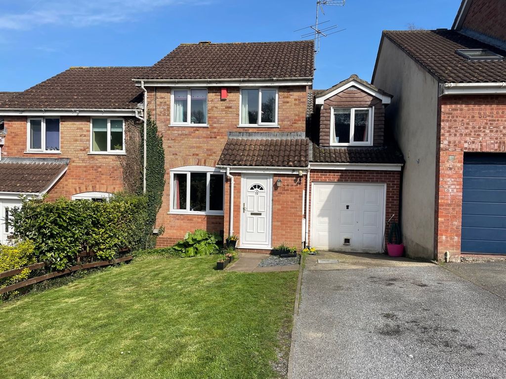 4 bed semidetached house for sale in Coniston Road, Ogwell, Newton