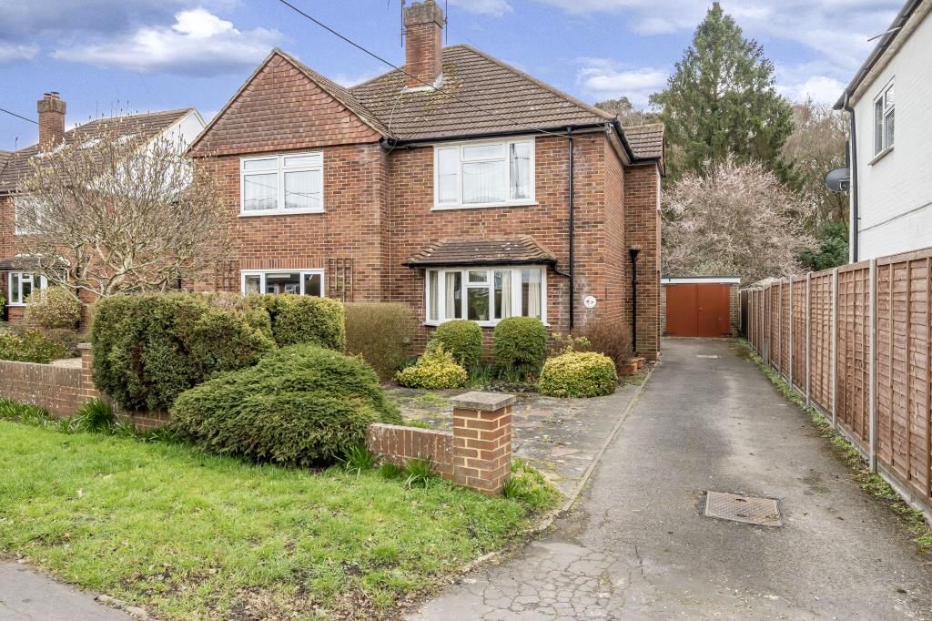 2 bed semidetached house for sale in Windlesham, Surrey GU20 Zoopla