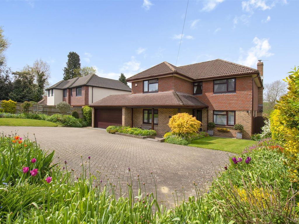 4 bed property for sale in Old Drive, Maidstone ME15 Zoopla