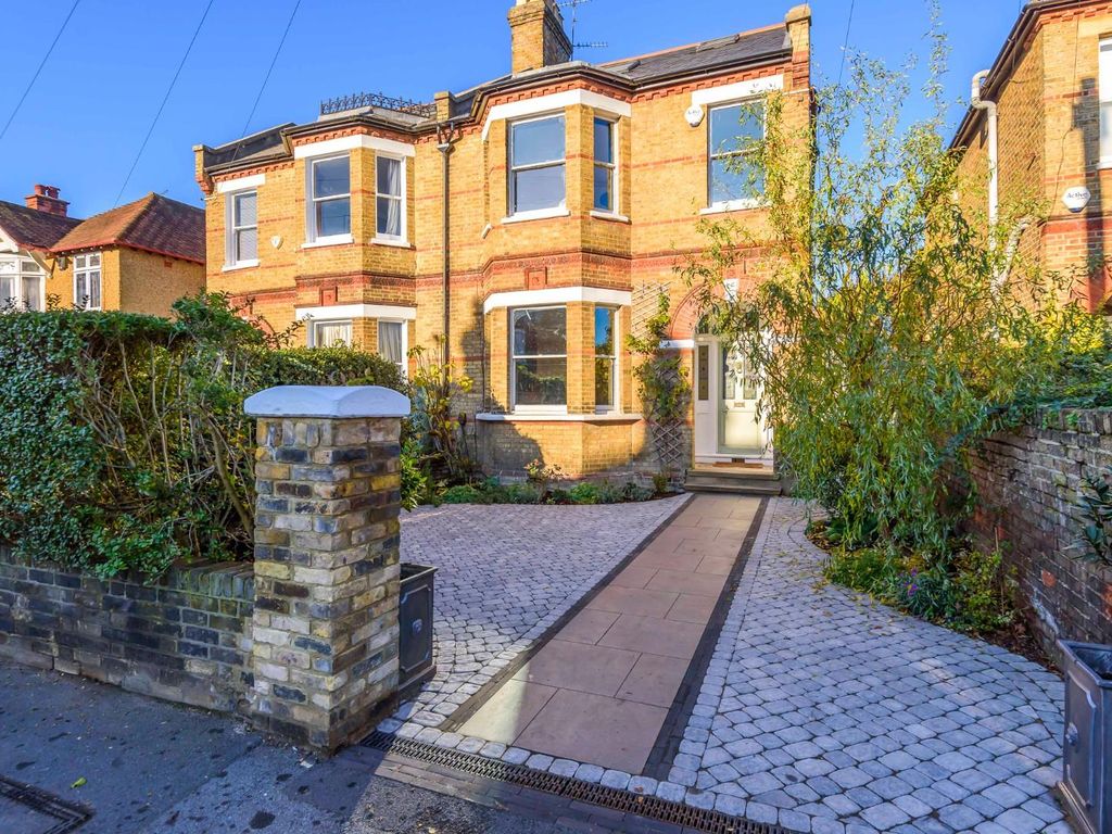 5 bed semidetached house for sale in Clarence Road, Windsor SL4 Zoopla