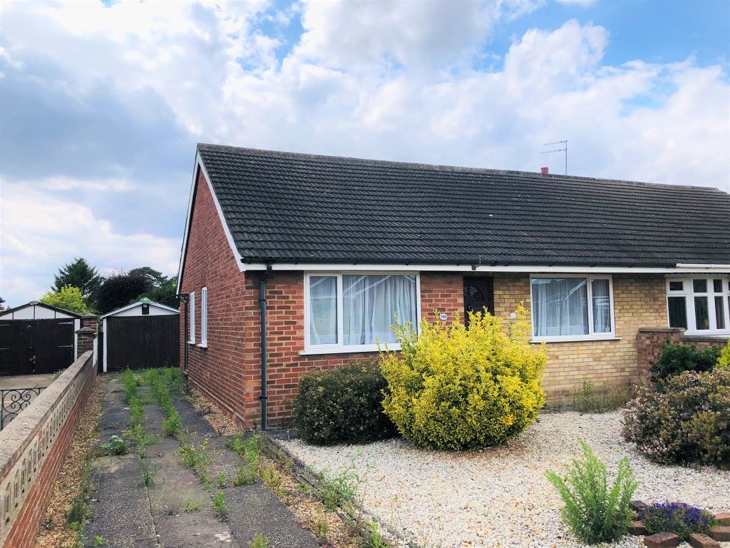 2 bed semidetached bungalow for sale in Gowing Road, Hellesdon