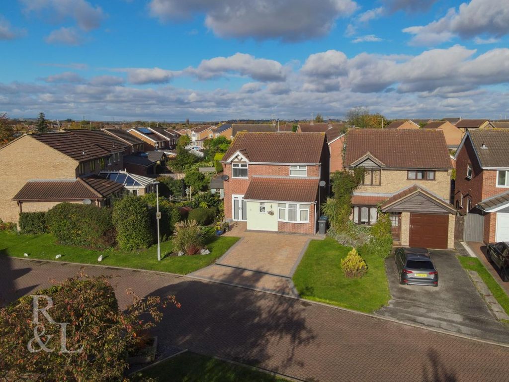 3 bed detached house for sale in Blanford Gardens, West Bridgford
