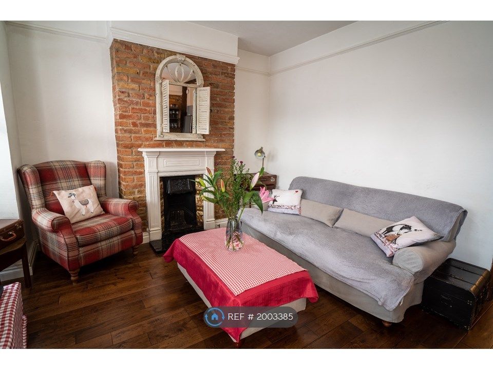 2 bed flat to rent in Hanwell, London W7, £1,800 pcm Zoopla