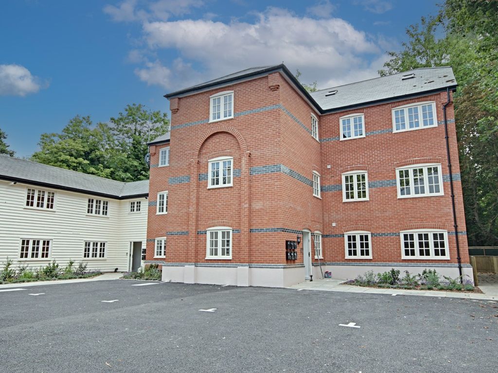 2 bed flat for sale in Hatfield Heath Road, Sawbridgeworth CM21 Zoopla