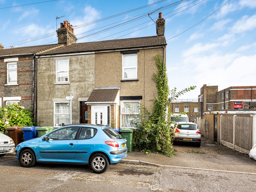 2 bed end terrace house for sale in Argyll Road, Grays RM17, £325,000