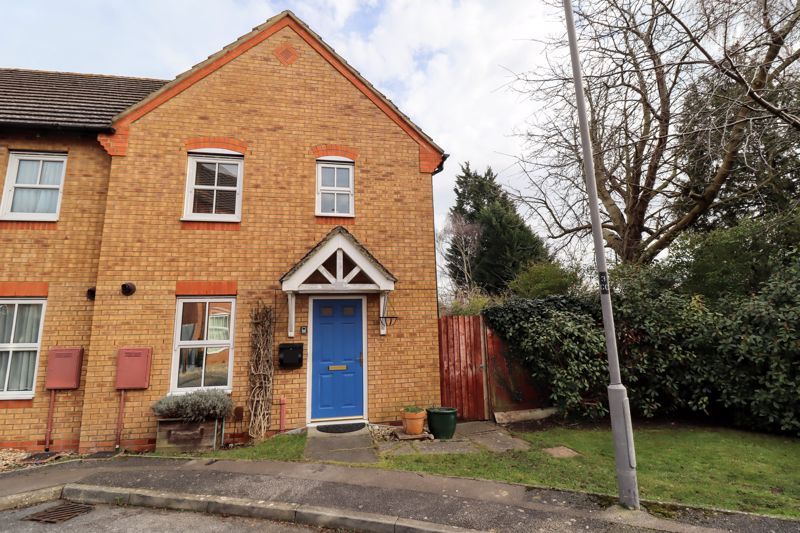3 bed end terrace house for sale in Colchester Court, Bletchley, Milton