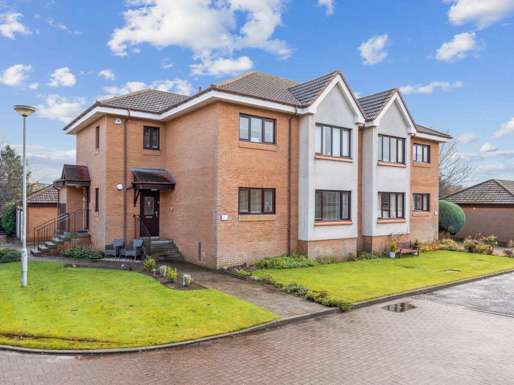 2 bed flat for sale in Canberra Court, Giffnock, East Renfrewshire G46