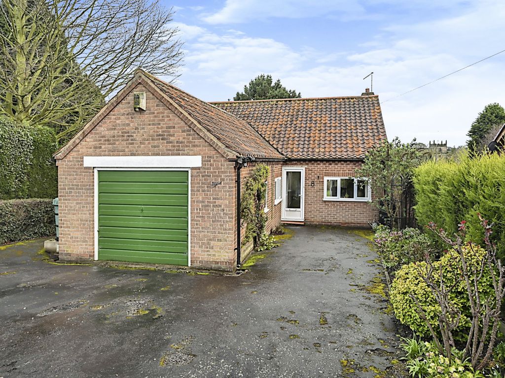2 bed bungalow for sale in Field Lane, Woodborough, Nottingham, Nottinghamshire NG14 Zoopla