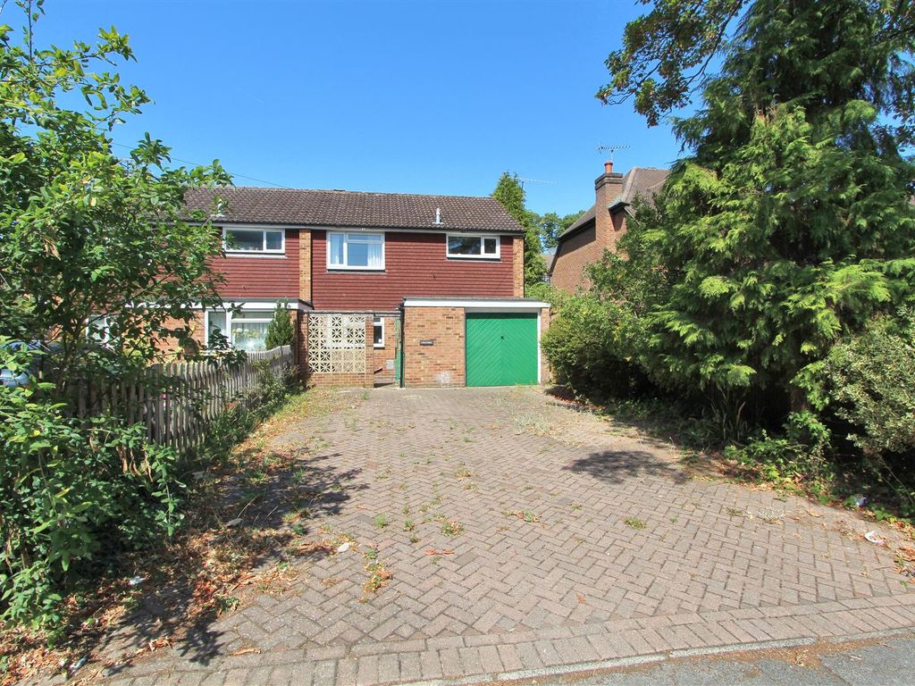 3 bed semidetached house for sale in Madeira Road, West Byfleet KT14