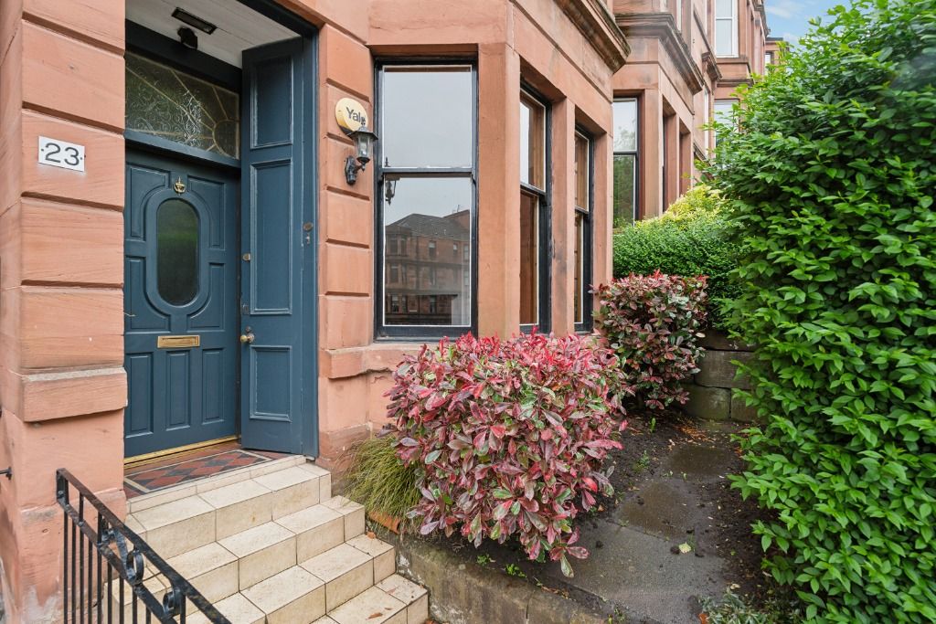 1 bed flat for sale in 23 Thornwood Drive, Thornwood G11, £155,000 Zoopla