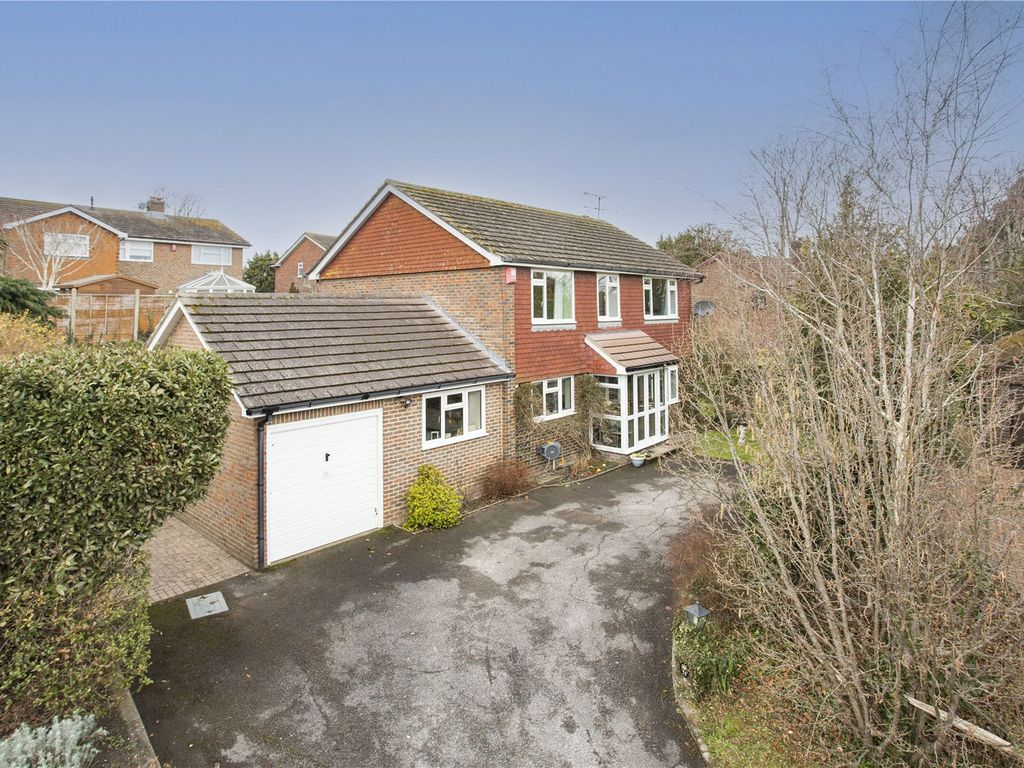 4 bed detached house for sale in Penfold Way, Steyning, West Sussex