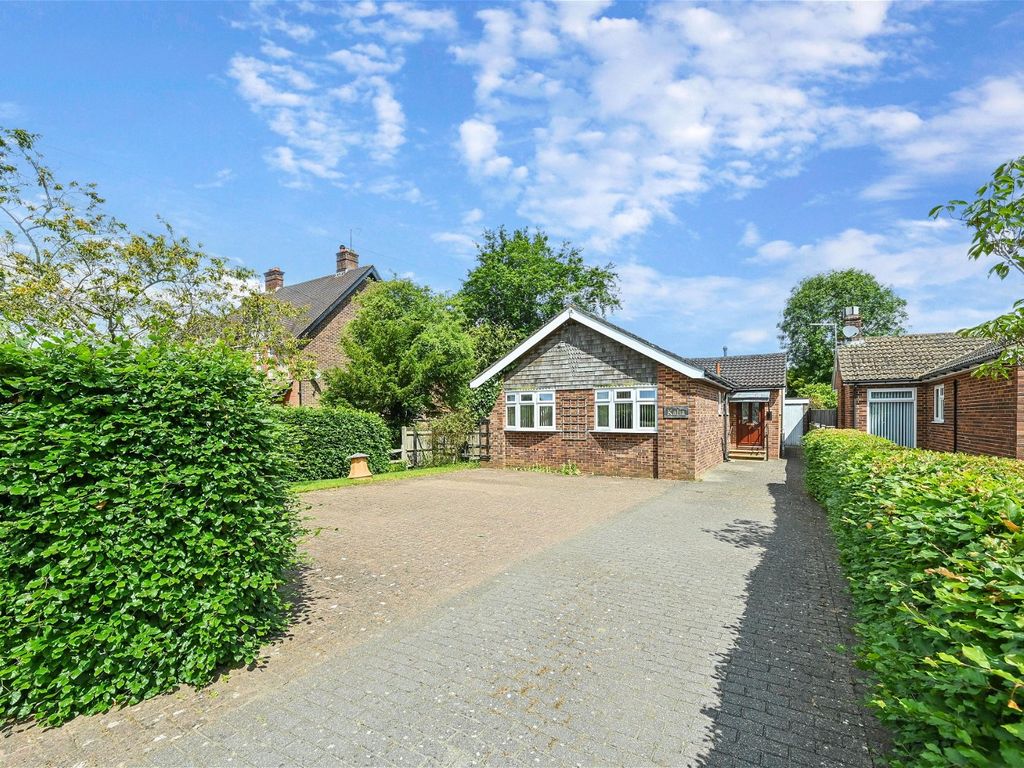 3 bed bungalow for sale in Rake Road, Liss GU33, £575,000 Zoopla