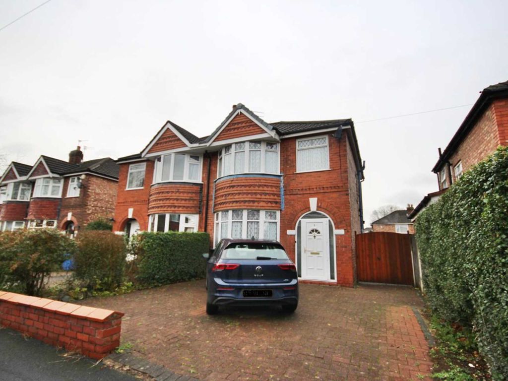 3 bed semidetached house for sale in Redfern Avenue, Sale M33, £