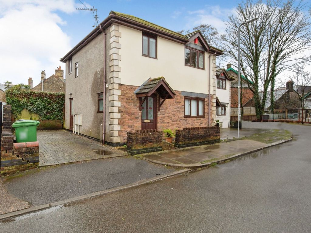 3 bed end terrace house for sale in Norman Road, Whitchurch, Cardiff