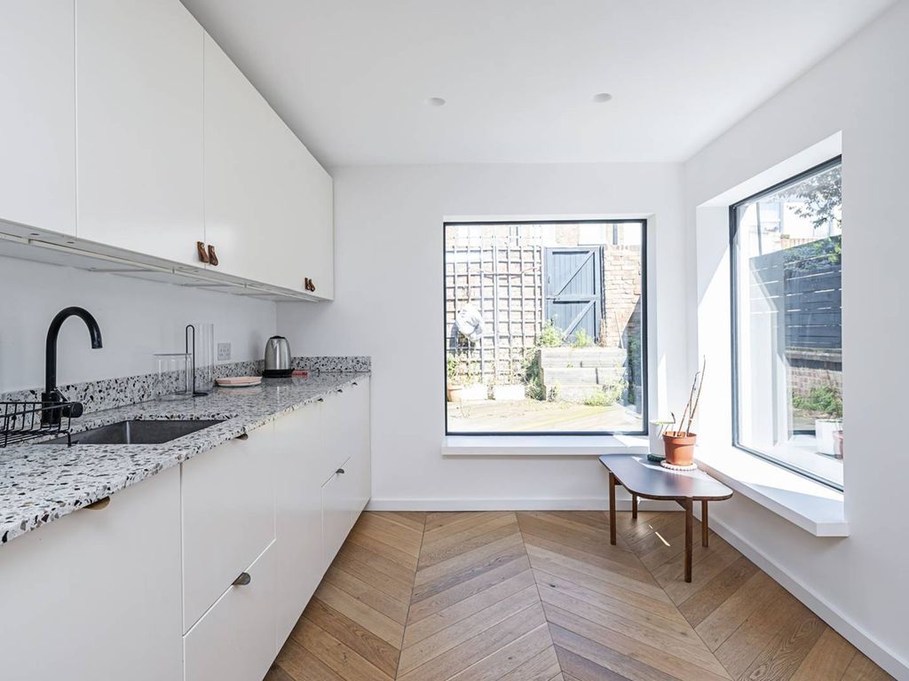 4 bed property for sale in Hassett Street, Homerton, London E9, £1,000,000 Zoopla