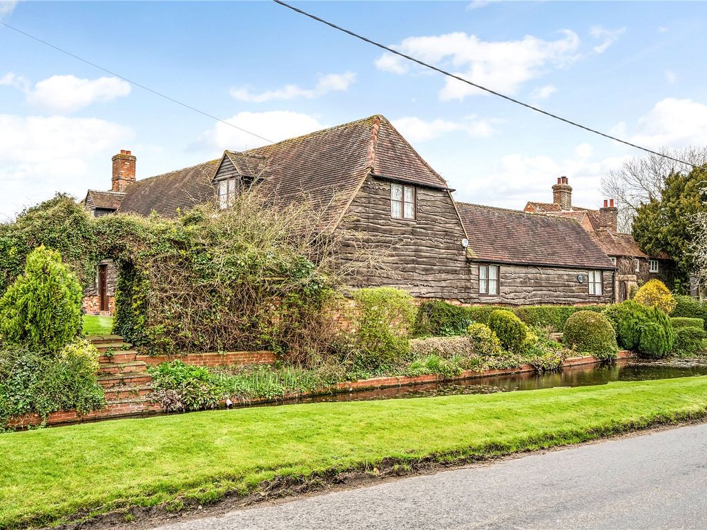 4 bed detached house for sale in Sandpit Lane, Bledlow, Princes