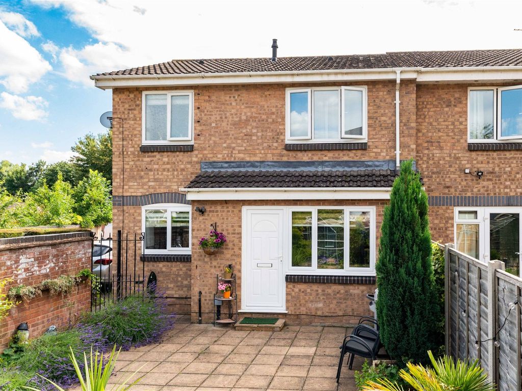 1 bed end terrace house to rent in Vilberie Way, Hereford HR4, £700 pcm Zoopla