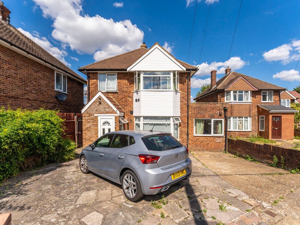 4 bed detached house for sale in Speart Lane, Heston, Hounslow TW5 Zoopla