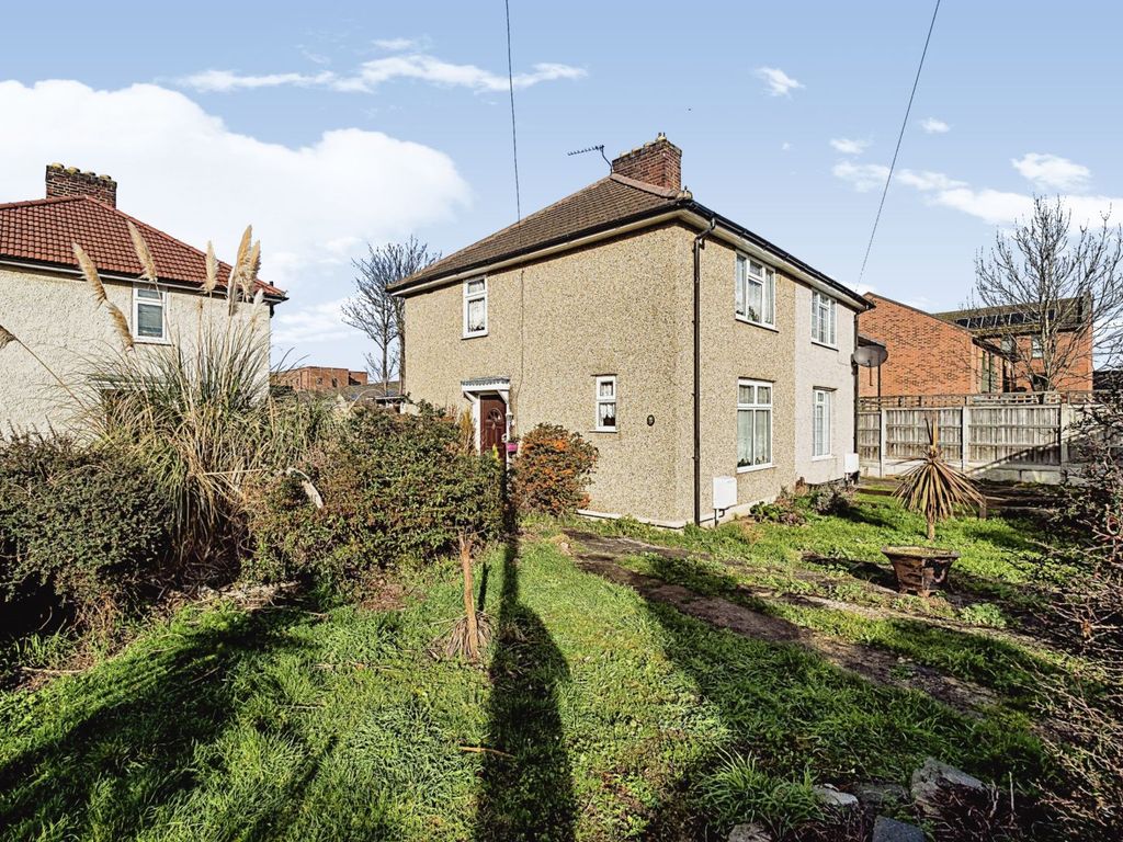 2 bed semidetached house for sale in David Road, Dagenham RM8 Zoopla